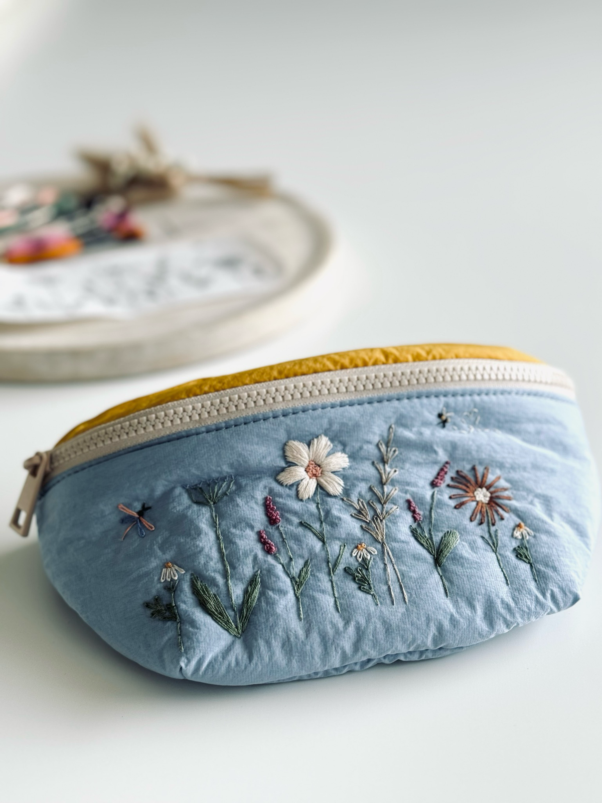 Stickmotiv Set inkl. Garn - Blumenwiese
